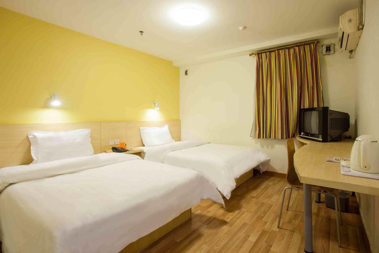 7Days Inn Xingyi Pingdong Avenue חדר תמונה